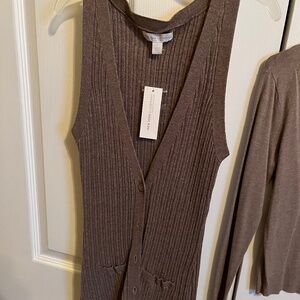 Sweater vest-New York & Co